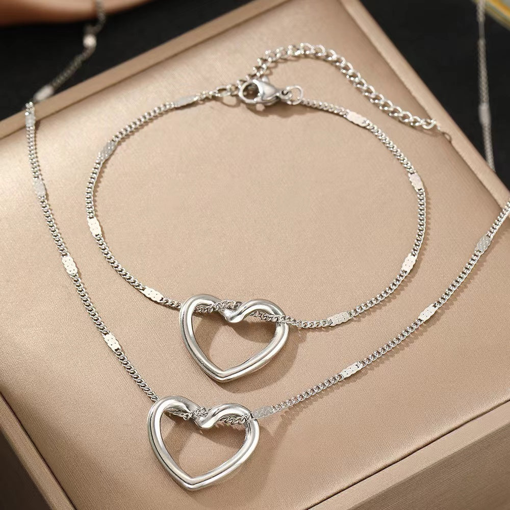 Conjuntos de joyas, que combinan unas con otras, perfectas para regalar o darte un capricho.